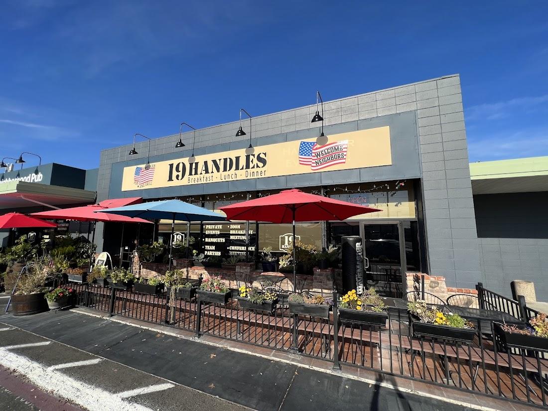 19 Handles Pub & Grill